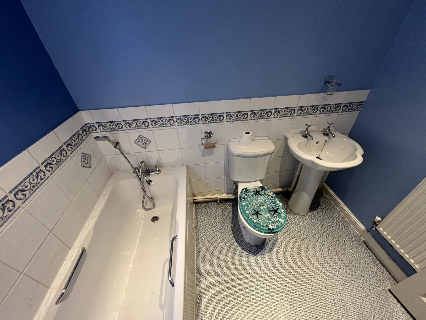 Bathroom suite finish by Truscon - before